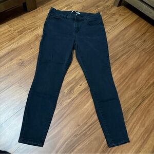 Celebrity Pink Women's Black Skinny Jeans